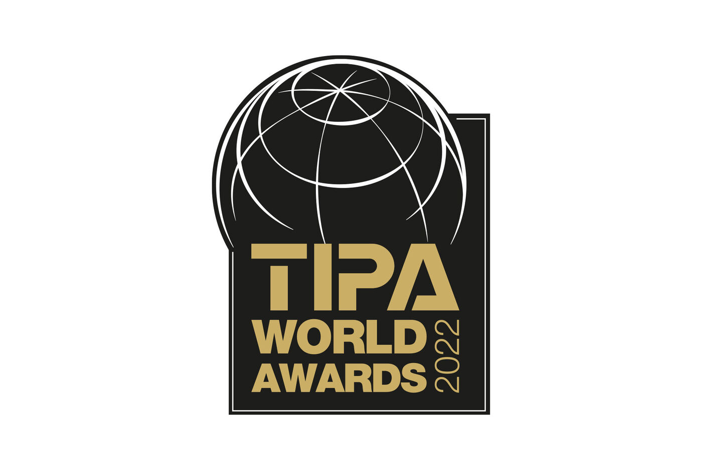 CEWE ist Gewinner des TIPA World Awards im Jahr 2022 in der Kategorie Best Photo Service mit dem personalisierten Schuber für das CEWE FOTOB