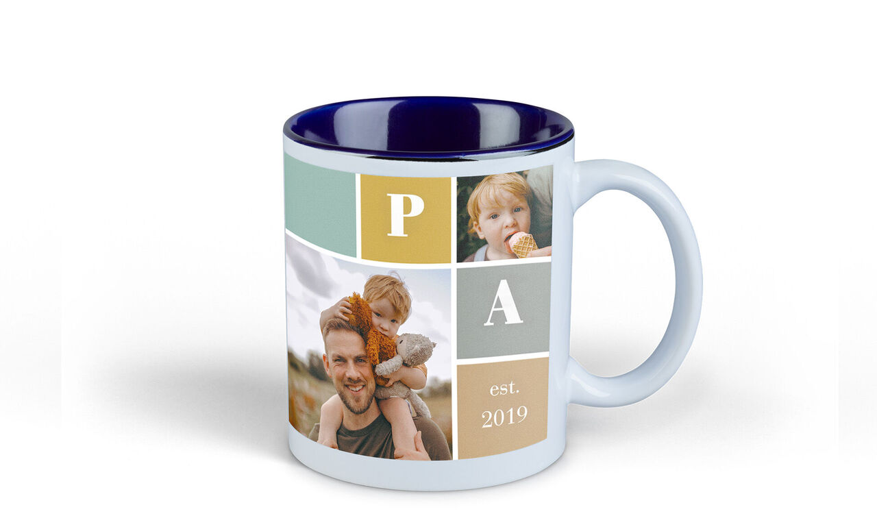 Panorama-Fototasse mit Innenfarbe in Blau mit Fotos von Vater und Sohn sowie den Buchstaben P und A in farbigen Quadraten.