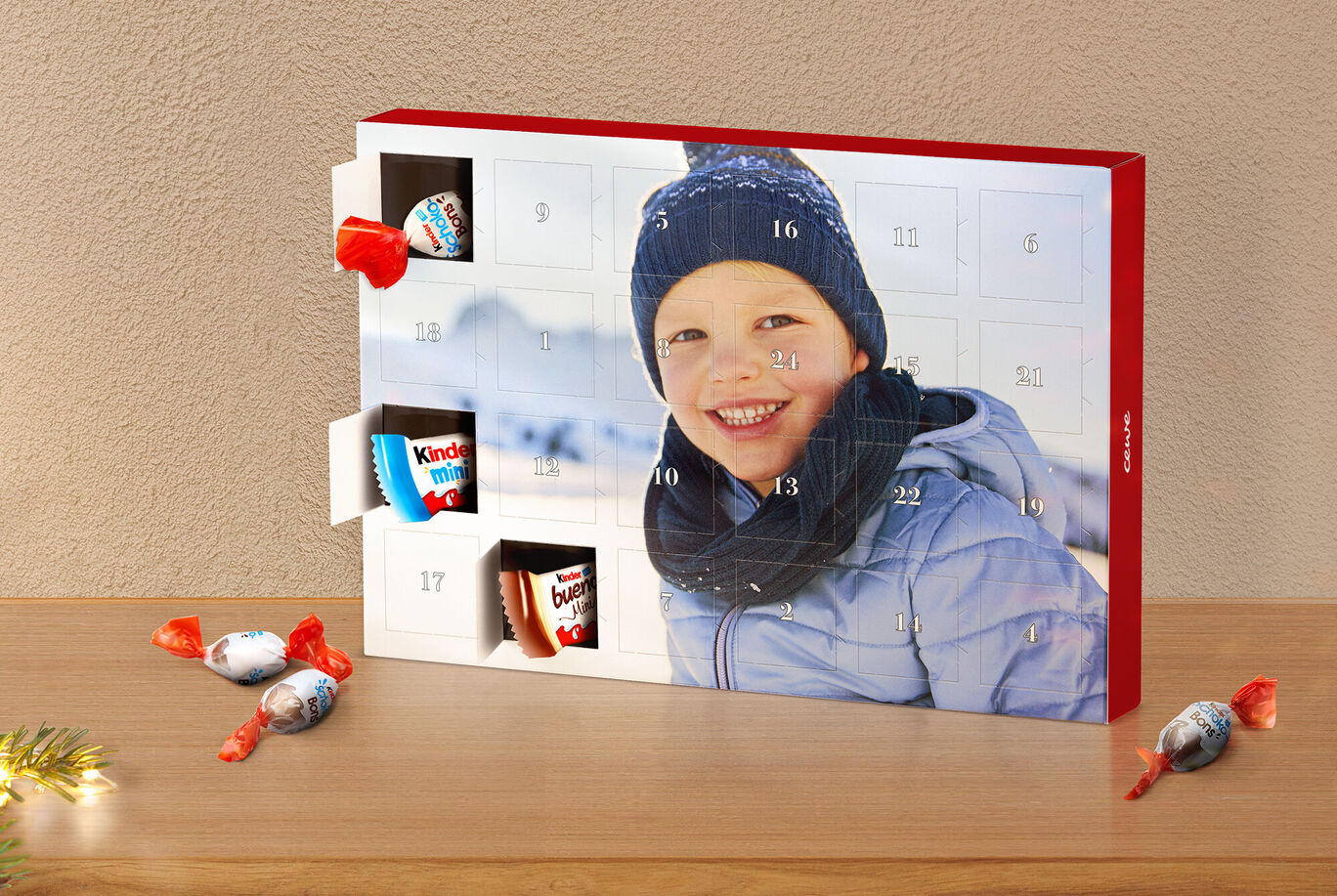Ein Adventskalender mit verschiedenen Schokoladenfüllungen
