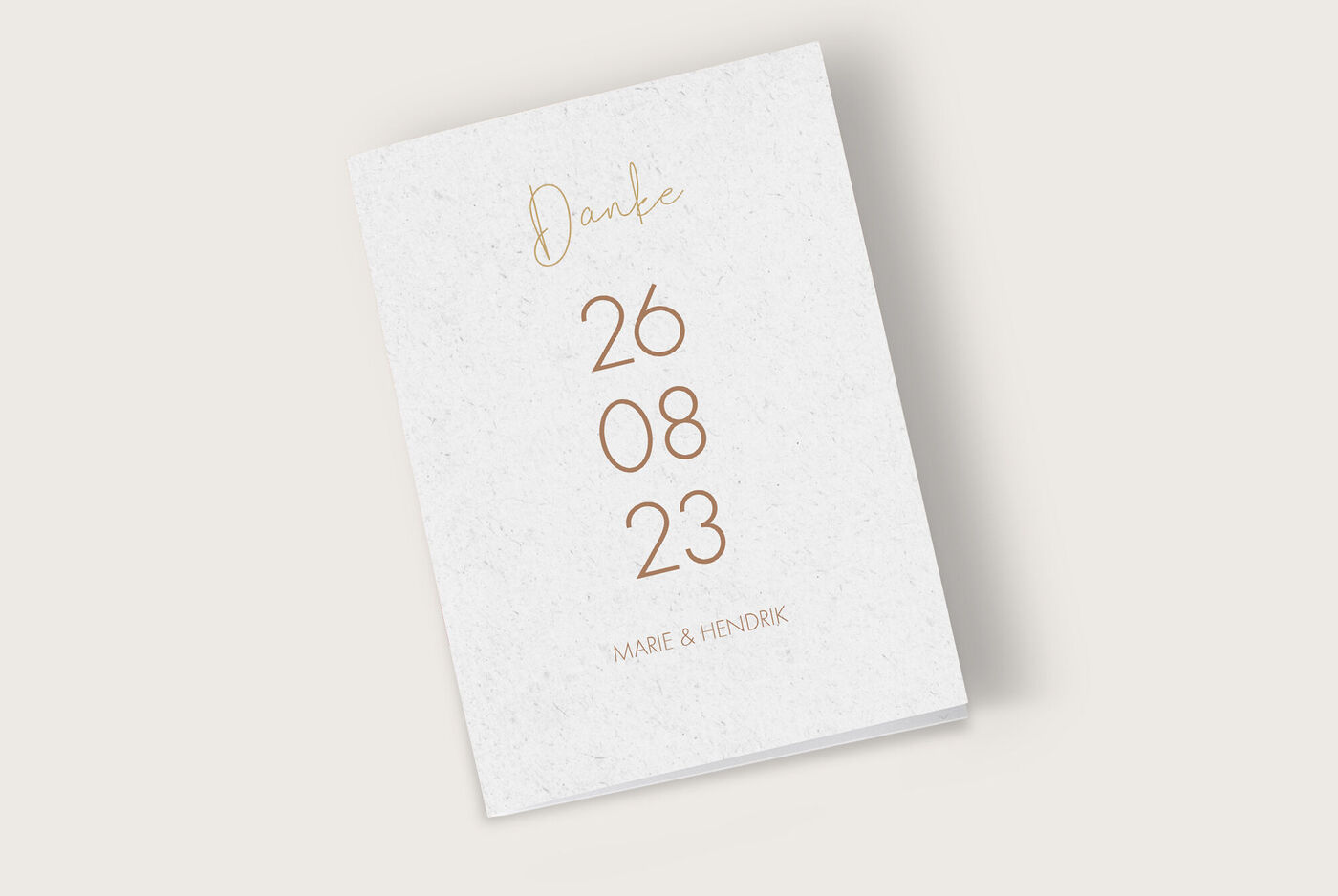 Wundervolle Dankeskarte mit goldener Schrift und Datum 26.08.23 für Marie und Hendrik
